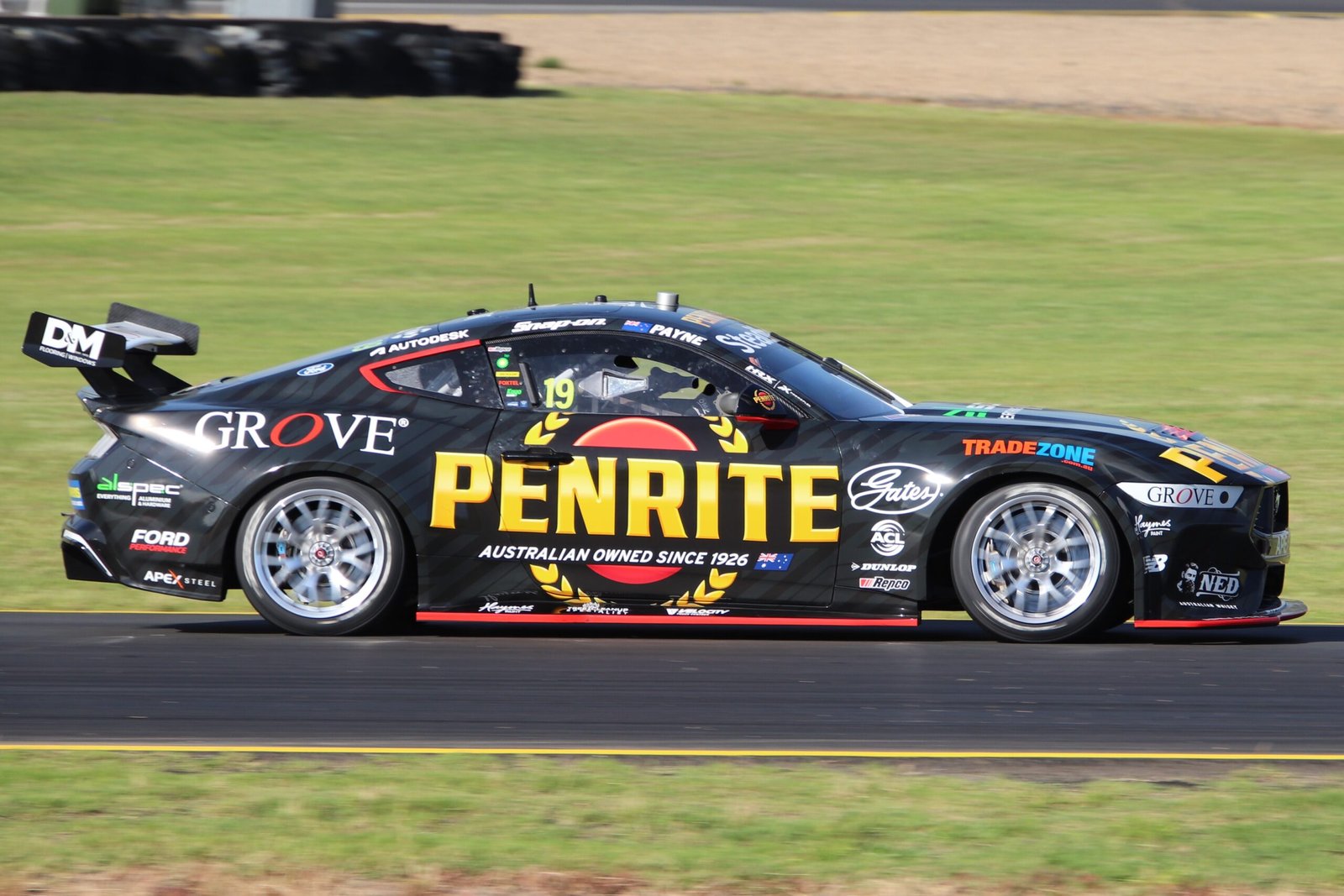 Matt Payne Claims Epic Photo-Finish Victory in Tasmania Supercars Race – Third Closest in History